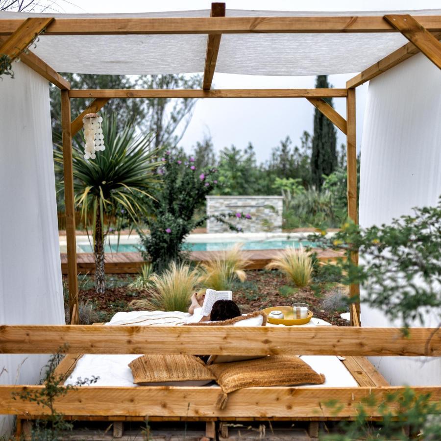 Bed and Breakfast Nuitees Bohemes Gajan  Exterior foto