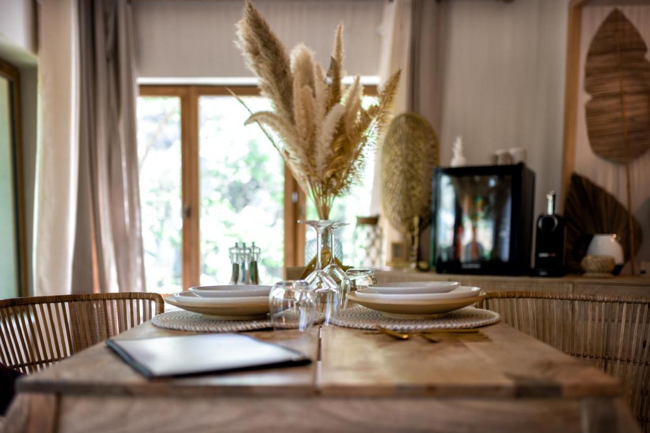 Bed and Breakfast Nuitees Bohemes Gajan  Exterior foto