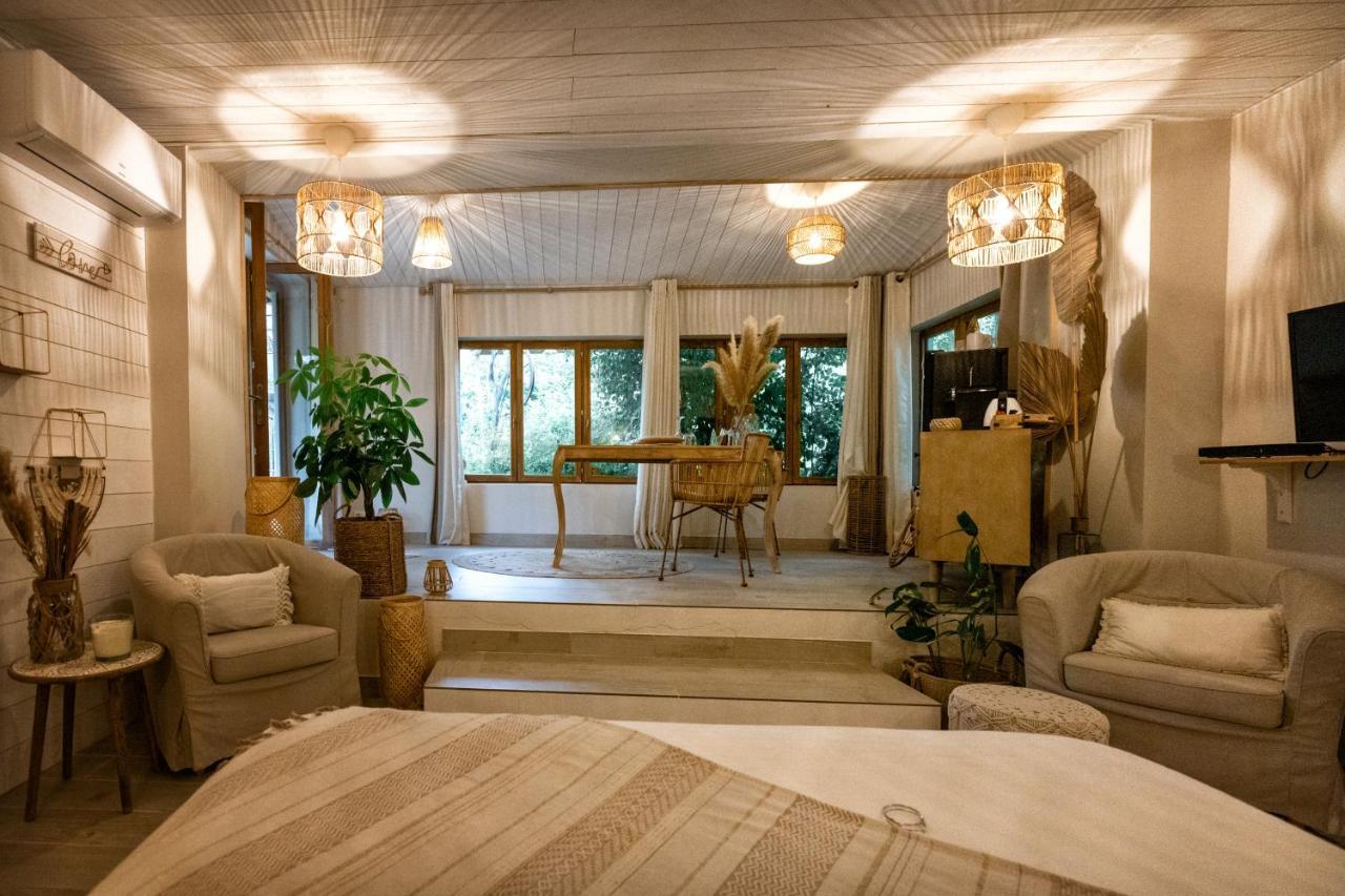 Bed and Breakfast Nuitees Bohemes Gajan  Exterior foto